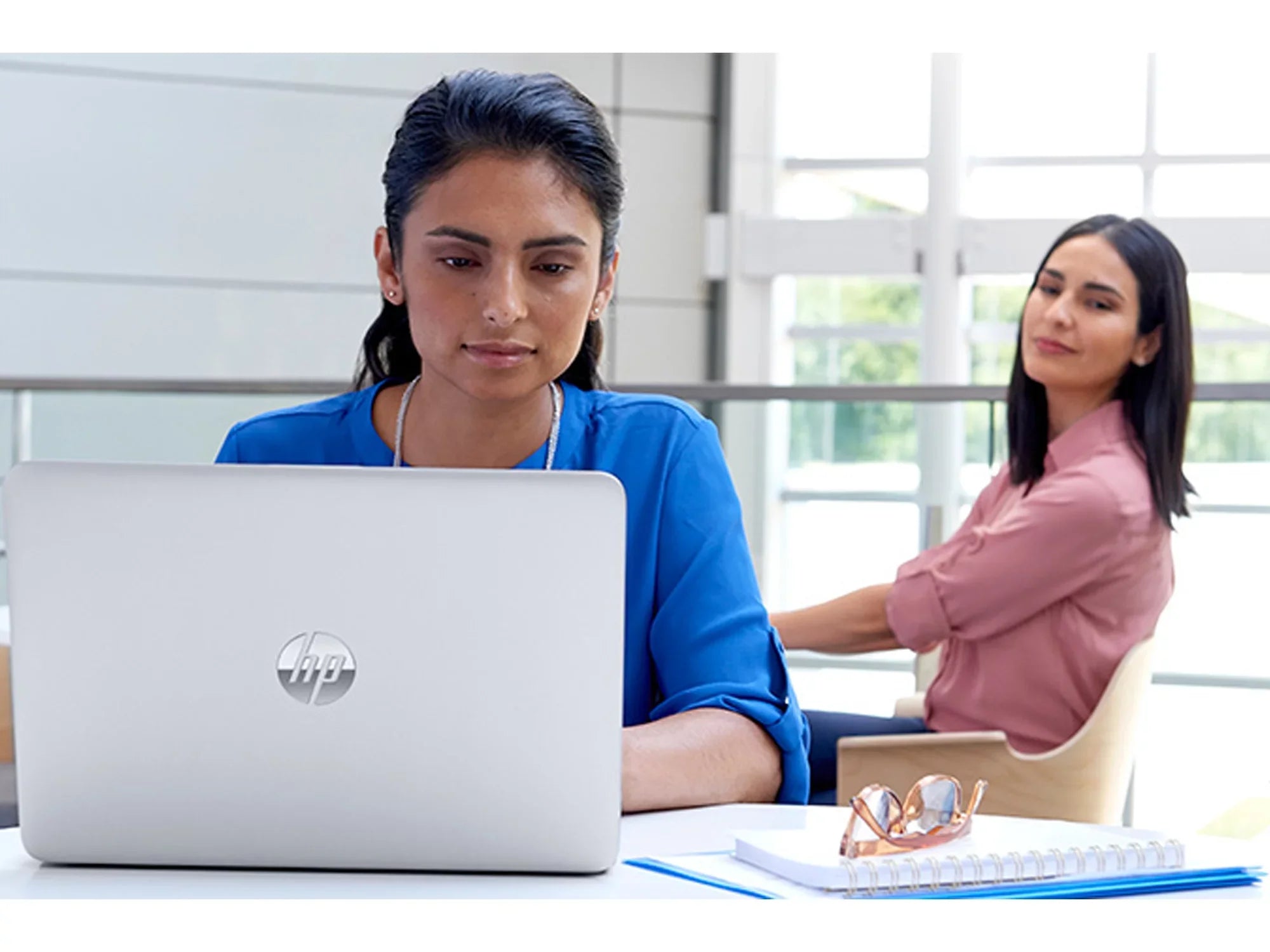 16GB HDMI, 10 SSD, HP Core 512GB Home RAM, 3.70GHz, S i3-1125G4 Windows 15.6" Bluetooth, HD Display, Intel Laptop, Wi-Fi, 15