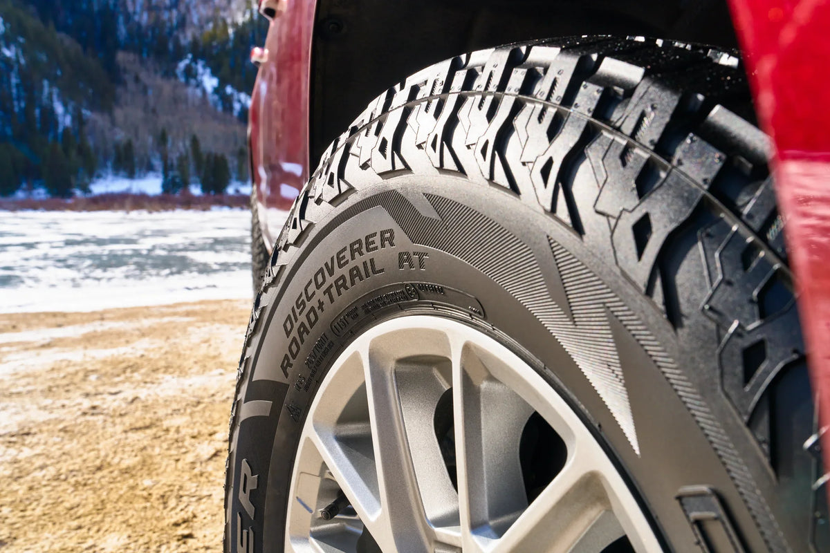 225/75R16 Tire All-Terrain Road+Trail Cooper 104T AT Discoverer