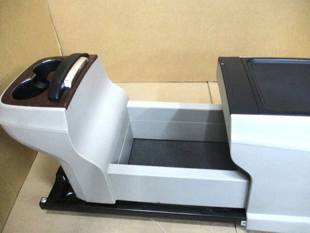(Good) Sienna OEM LKQ Entertainment Rear Center Gray Console 11-20 w/ Toyota Sliding Pre-Owned